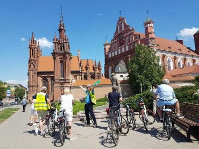 Vilnius bike tour @StAnn's church